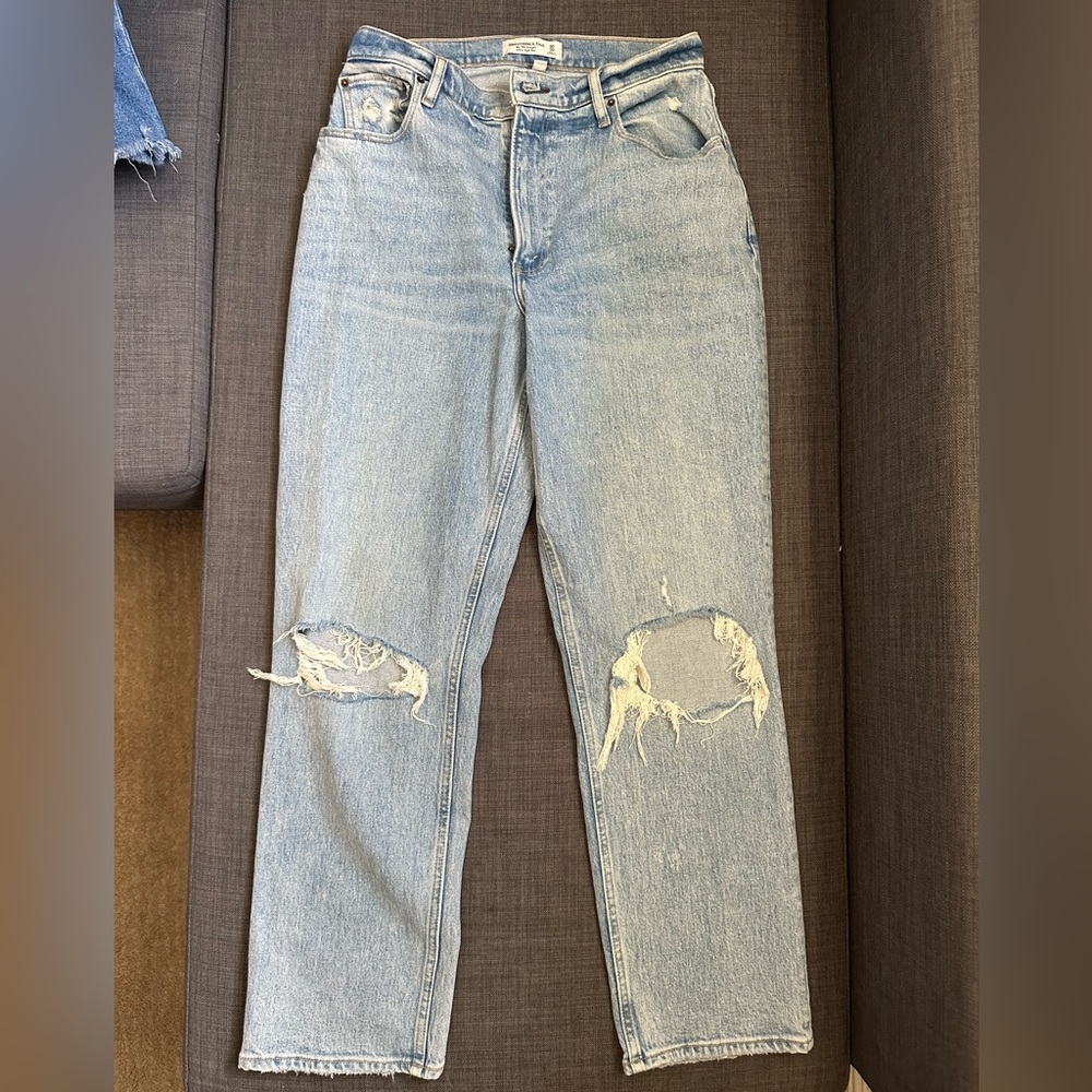 A&F the 90’s Straight Ultra High Rise denim 30/10R